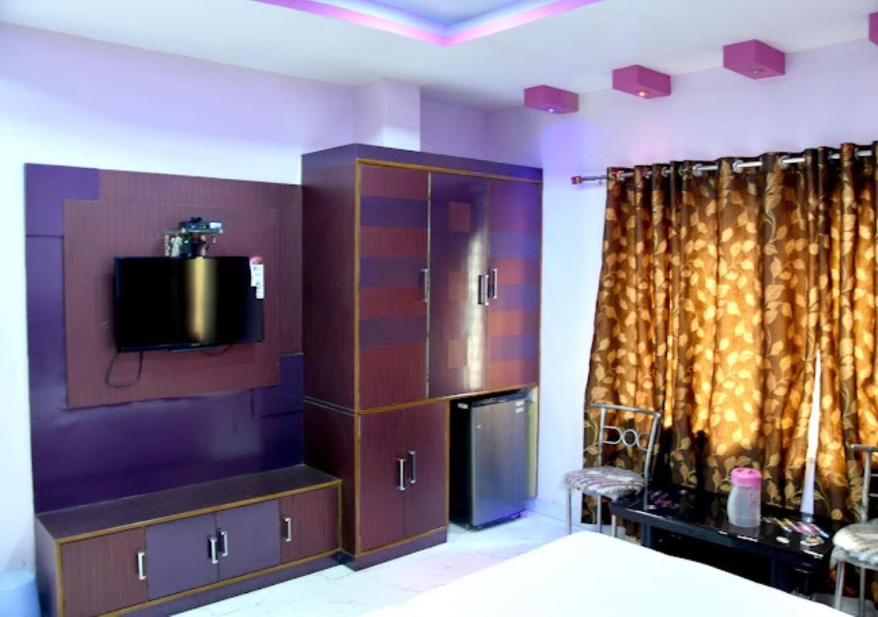 Hotel Roshan Varanasi Ngoại thất bức ảnh